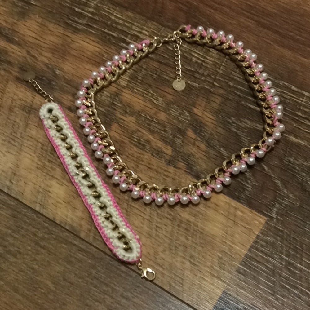 NIB Plunder Pink/White yard choker w/bracelet set